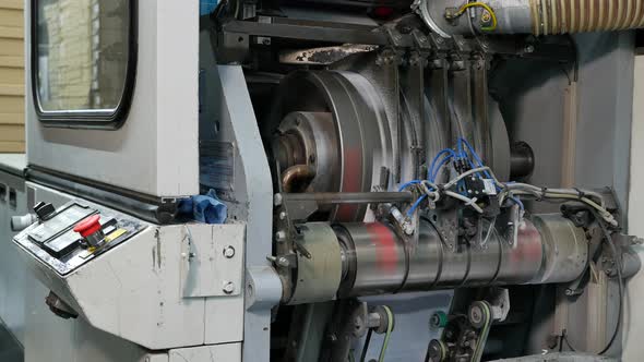 Industrial process of making envelopes in a factory