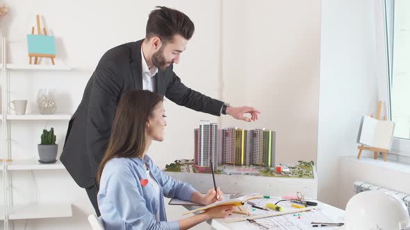 Talented and Skilled Architect Presenting a New Model of House