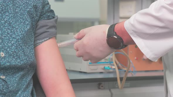 Vaccine Lab Testing  Injection Process