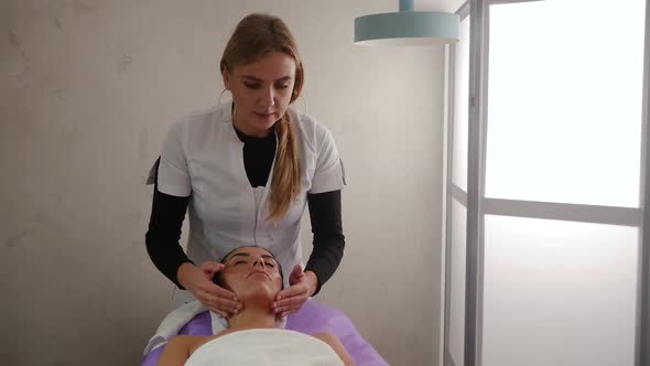 Spa Massage of the Face