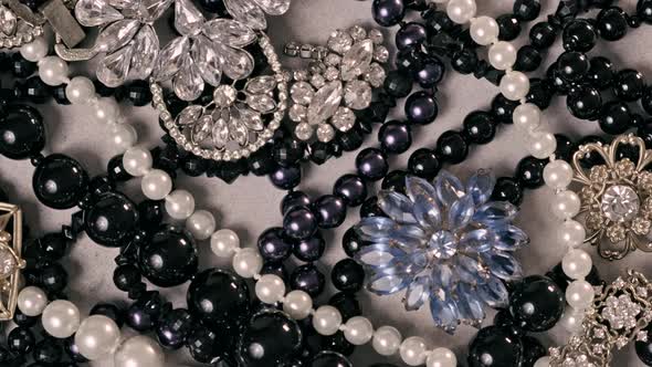 Jewel set. Female accessories rotating