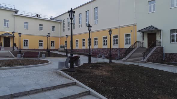 Renovated new courtyard of the administrative building 06