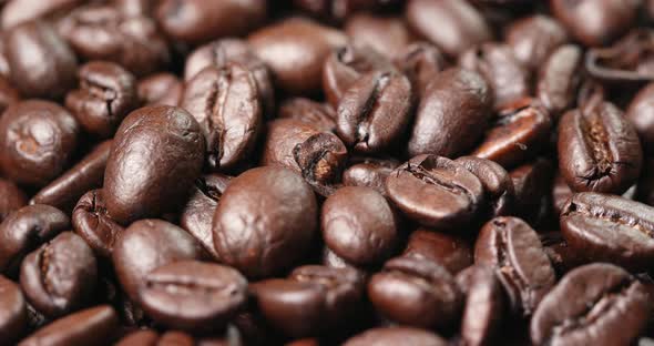 Roasted coffee beans