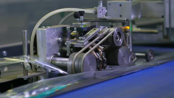 Automatic Line for Packing Goods Made of Metal