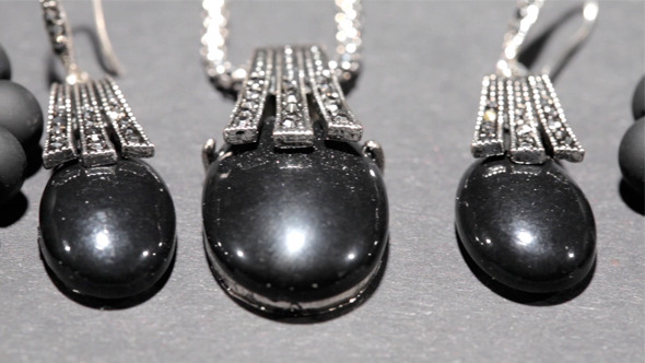 Black Jewelry 