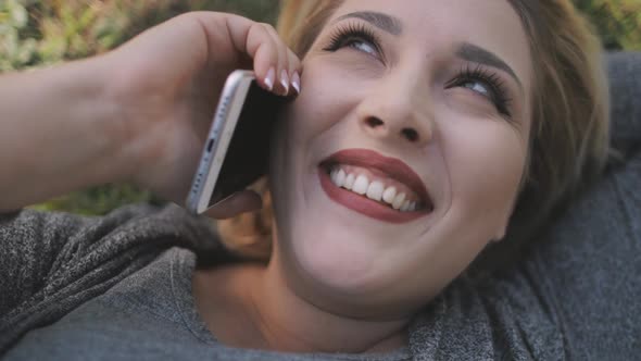 Sexy Woman Plus Size Speak Mobile Closeup