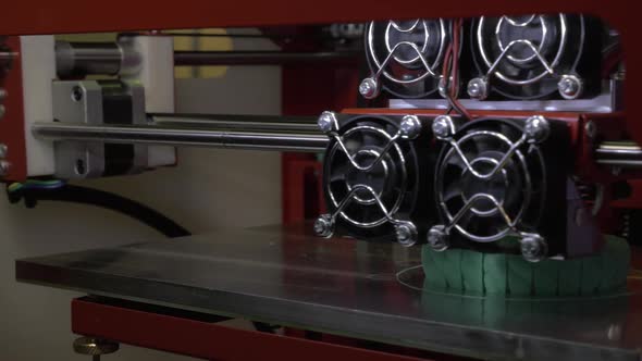 3D Printer Working on Printing Womens Bracelet