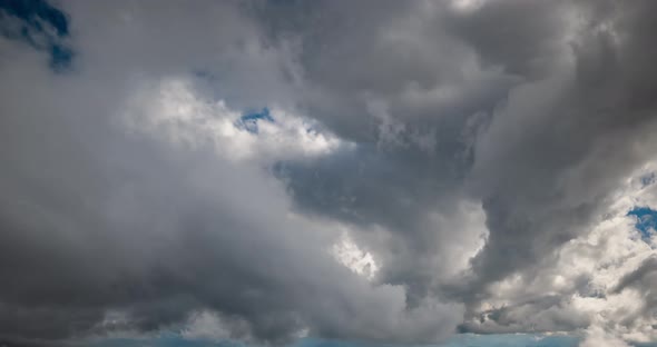 Timelapse of the Blue Sky Moving Clouds Background