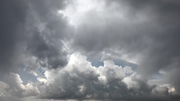 Mixed Clouds in Variable Weather alt