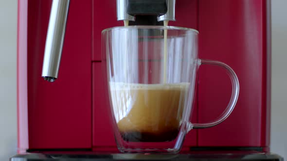 Automatic Red Coffee Machine Pins Black Strong Coffee in Transparent Cup