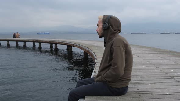 Listen Music On Dock