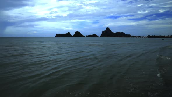 Looking at the bay and the clouds from the beach. (slow motion)