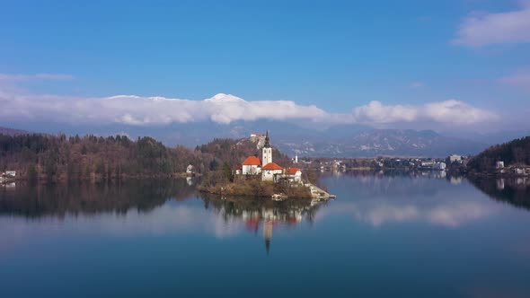 Bled Lake and Marijinega Vnebovzetja Church