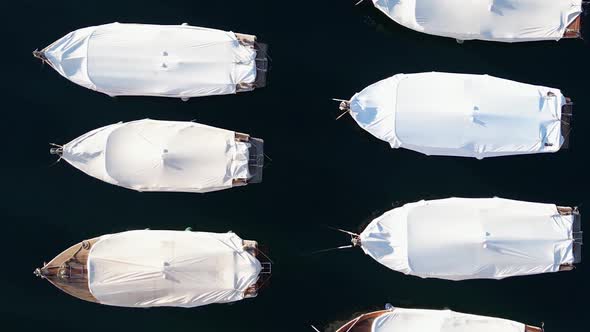 Motorboats from Above 03