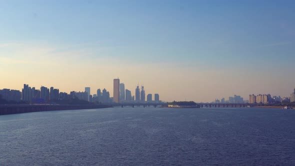 Sunset in Seoul viewed from the Dongjak bridge, here you can see one of the highligts of the city -