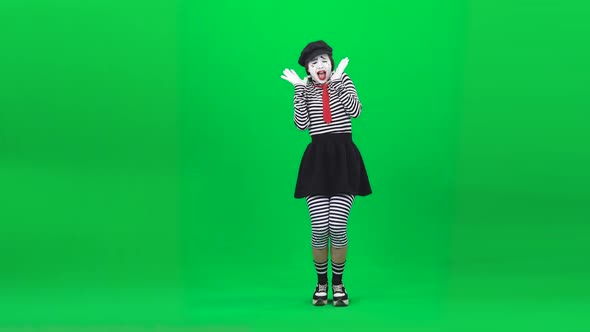 Mime Girl Looking Scared, Screaming Loudly