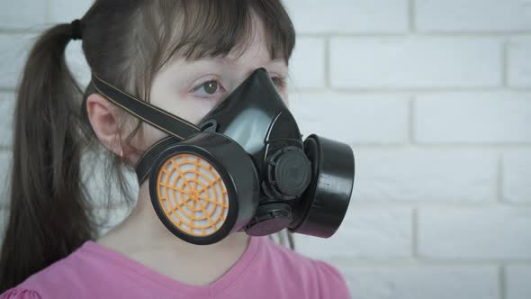 Children against pollution. Pandemic.