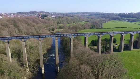 A Narrow Boat, canal boat Crossing the Pontcysyllte Aqueduct famously designed by Thomas Telford, lo