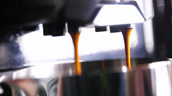 Macro Flow Focus Modern Machine Makes Aroma Coffee