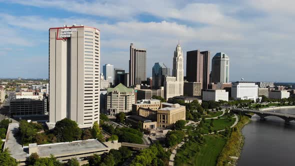 Columbus Ohio Skyline and  Scioto River - aerial drone footage