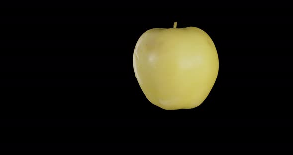Green Apple Rotates Alpha Channel