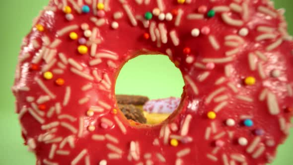 Donuts close up with Laowa 24mm