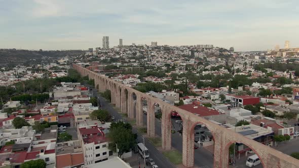 Acueducto de Queretaro - Historical Landmark In Santiago de Queretaro, Mexico. - aerial