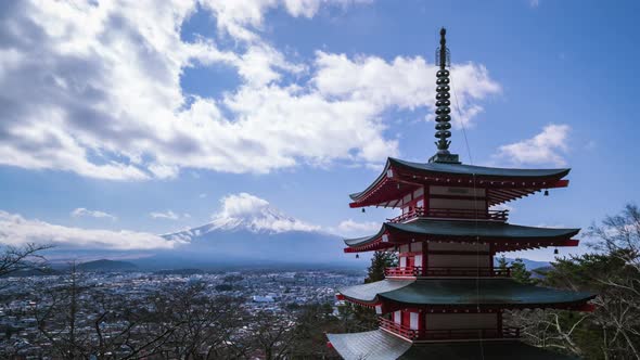 Timelapse Chureito Pagoda and Fuji Mountain