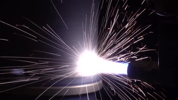 Plasma Firing with a Laser on a Metal Part