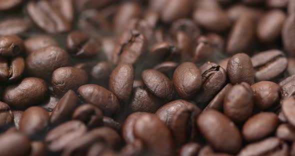 Roasted coffee bean