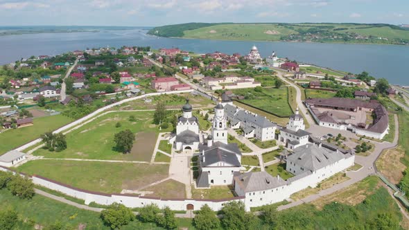 White Assumption Cathedral and Monastery of the Town-island of Sviyazhsk, Russia alt