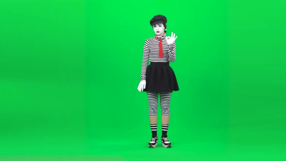 Mime Girl Listening Someone, Agreeing, Refusing. Chroma Key. Full Length