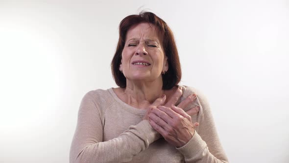 Elderly Woman Has a Heart Attack
