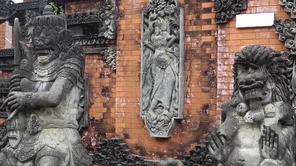 Hindu Temple on Bali alt