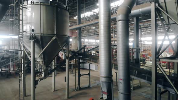 Concrete-producing Unit with Metal Cisterns