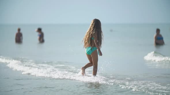 Girl Runs on the Sea