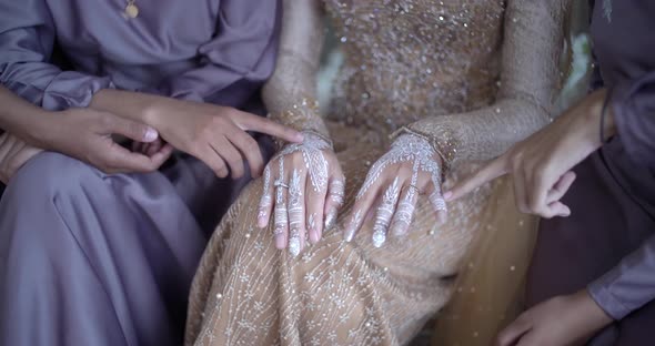 Hand Henna Wedding Ring. Beautiful Indonesian cultural henna art. Usually used for the bride-to-be a