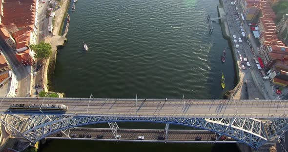 Rays of Sunset Give the Waters a Gilded Glow. alt