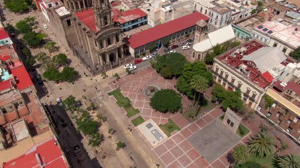 La Reforma Park Near Temple San Jose de Gracia In Guadalajara, Mexico. - aerial forward