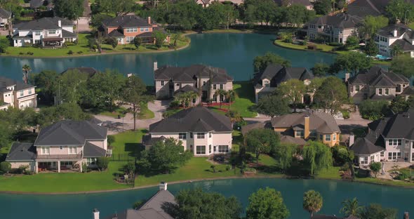 Establishing shot of affluent homes in Houston