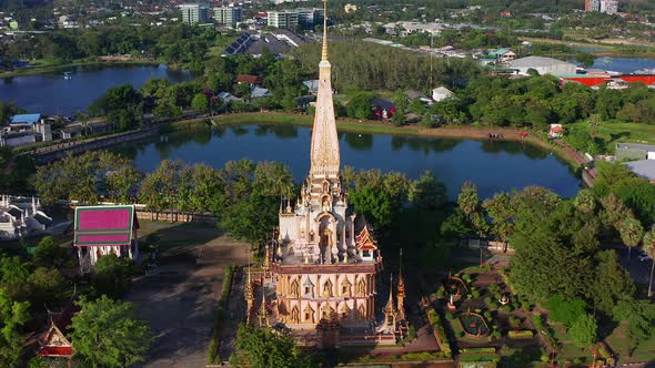 Wat Chalong Temple in Phuket Thailand alt