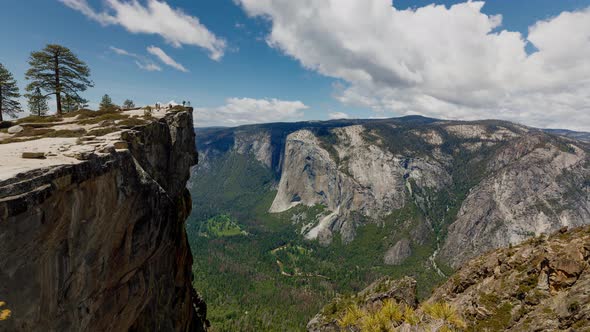 Yosemite Taft Point Time Lapse