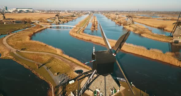 Kinderdijk Aerial 4K