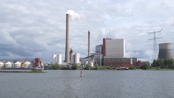 Amercentrale coal fired power plant power station in Geertruidenberg, the Netherlands