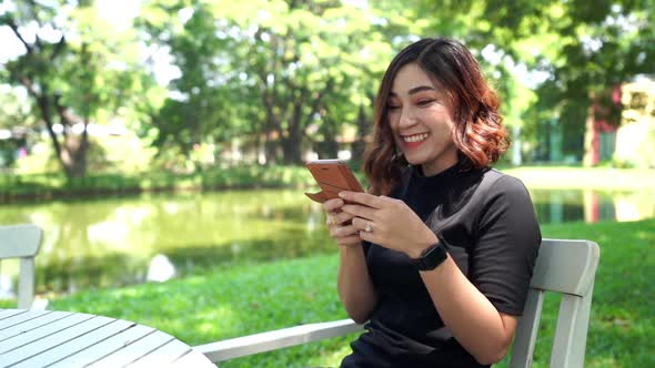 young business man talking on mobile phone