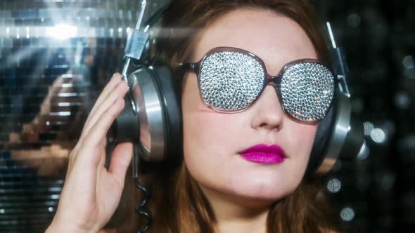 sunglasses sexy babe headphones diva party disco woman