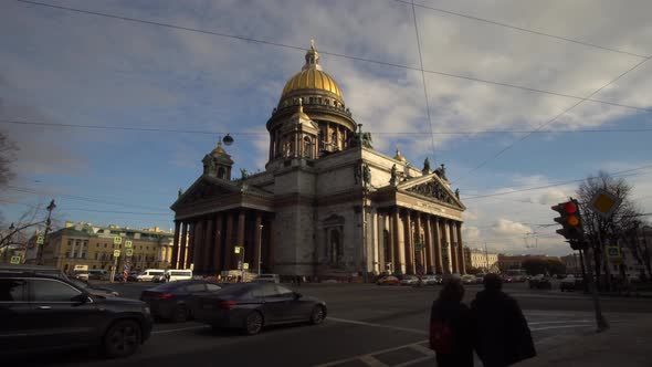 Traffic By St. Isaac's Cathedral