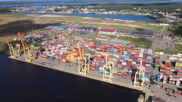 Container terminal in sea port