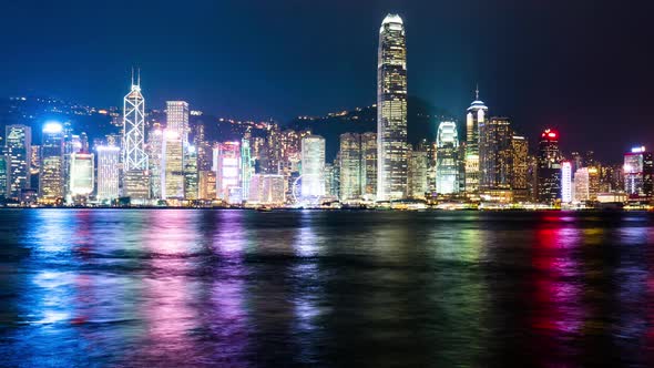 Time lapse of people watching A Symphony of Lights in Hong Kong at night