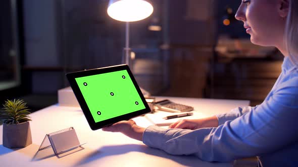 Businesswoman with Green Screen on Tablet Pc 28